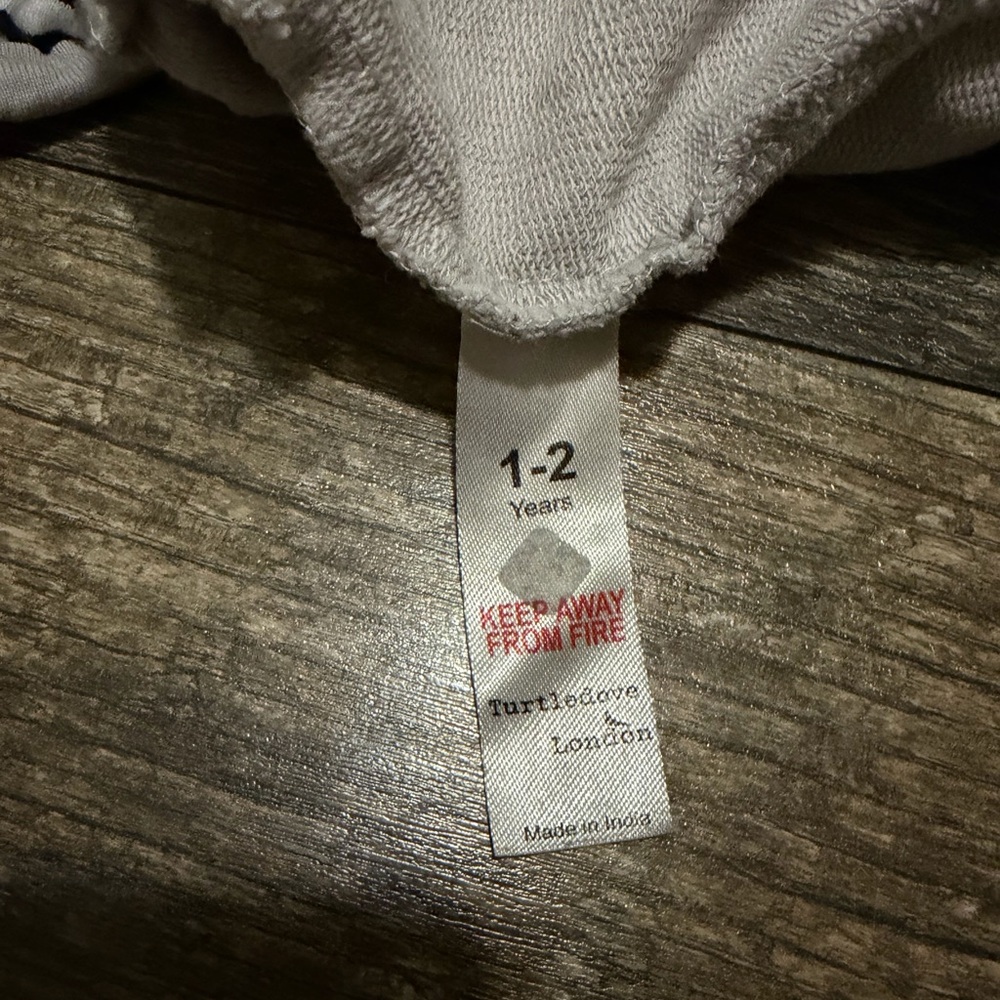 Turtledove London 1-2 years Gray Romper with Black and White Accents - Picture 4 of 8